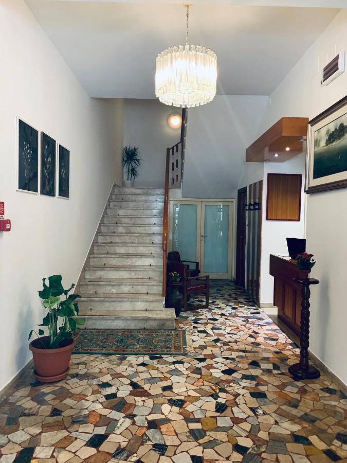 Hotel Maria Piera Rimini Buitenkant foto