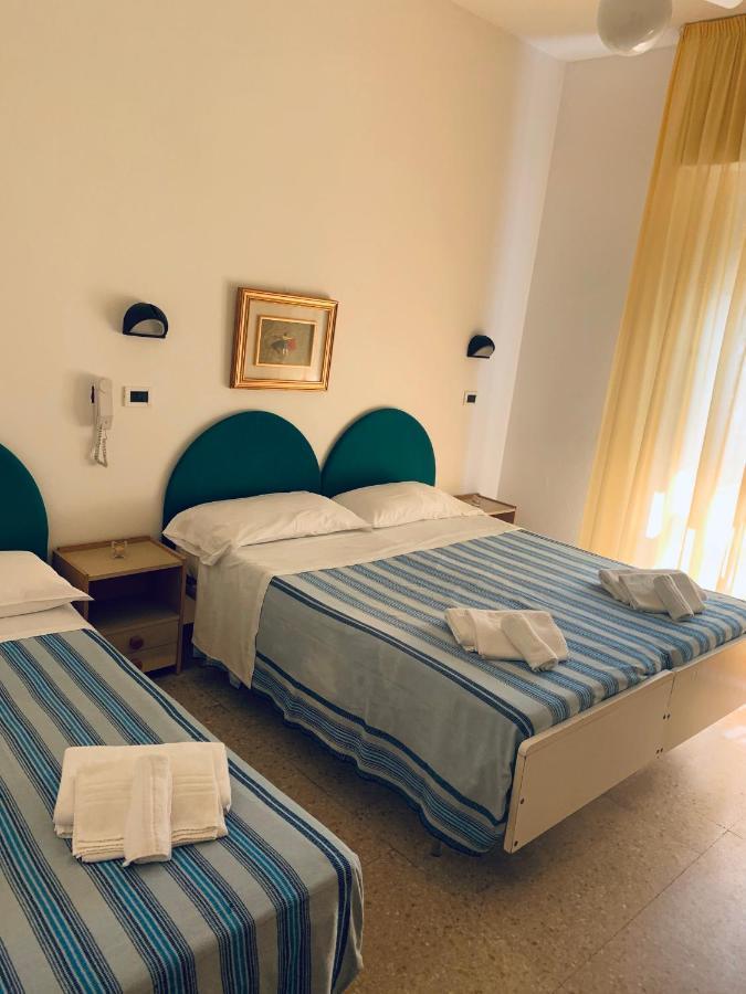 Hotel Maria Piera Rimini Buitenkant foto