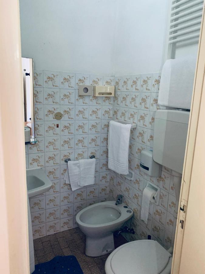 Hotel Maria Piera Rimini Buitenkant foto