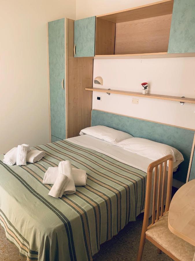 Hotel Maria Piera Rimini Buitenkant foto