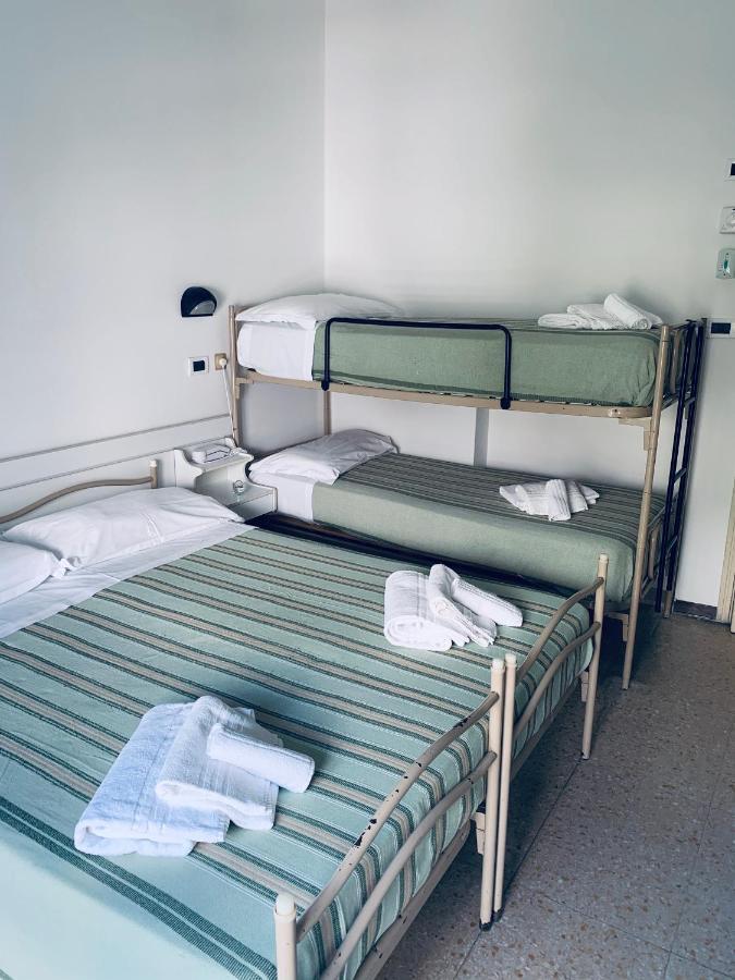 Hotel Maria Piera Rimini Buitenkant foto